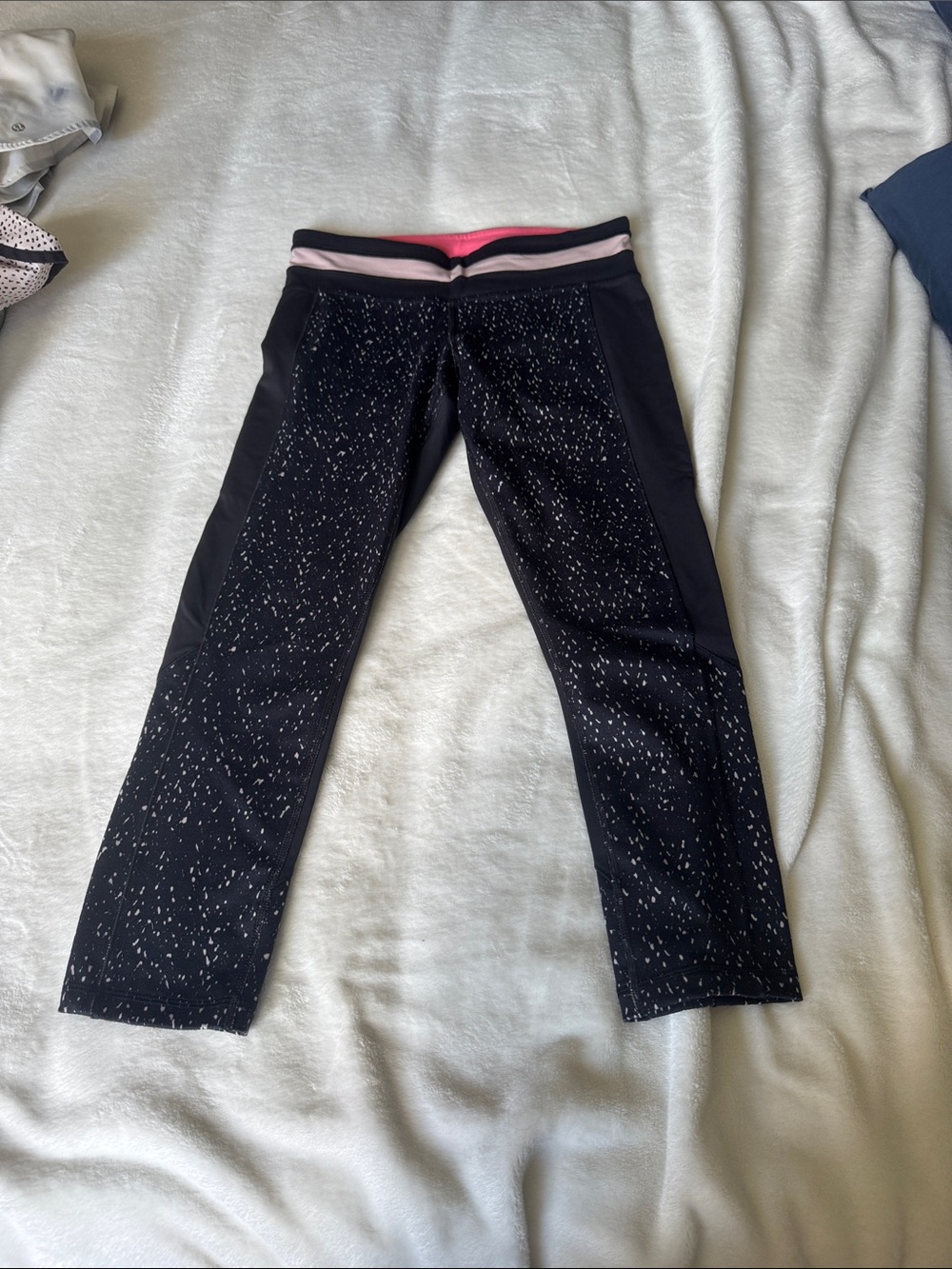 lululemon athletica Black Speckled Women's Leggings with Pink Trim